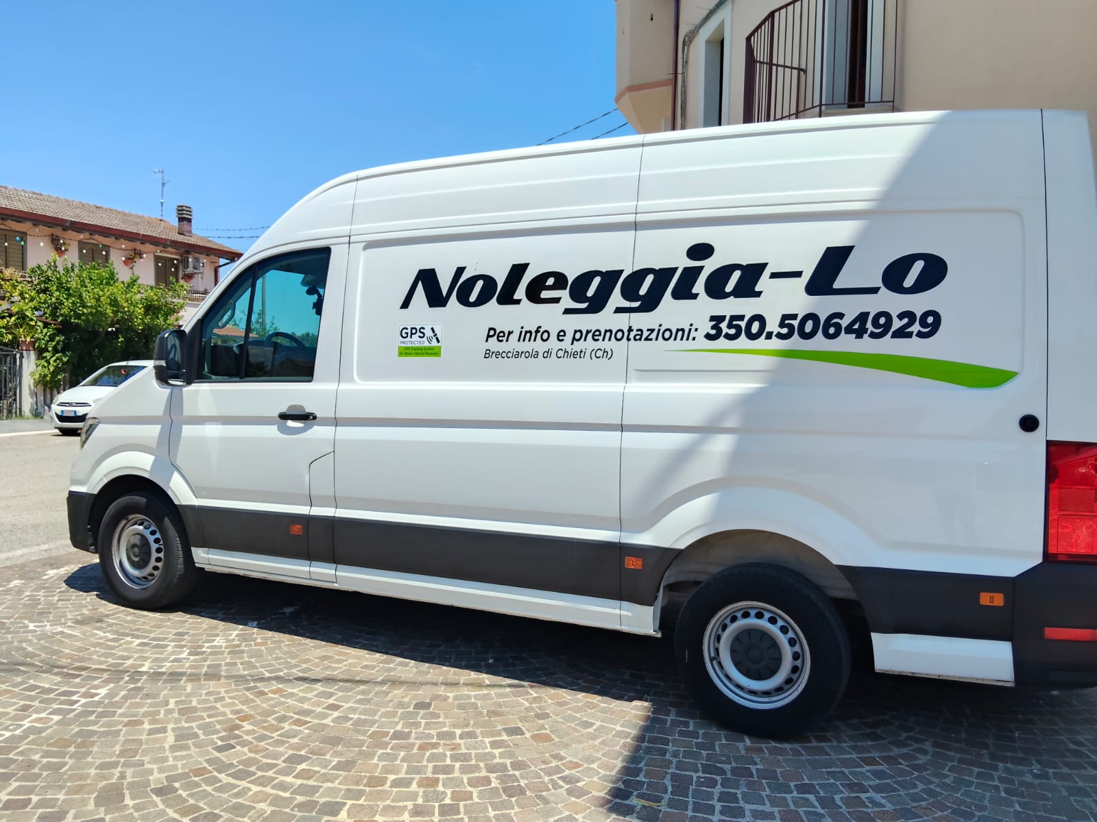 Tre quarti posteriore — furgone NOLEGGIA-LO a Chieti